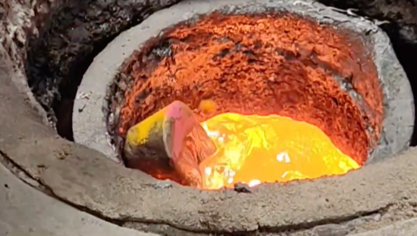 Load video: Bronze organic sustainable jewellery sculpture